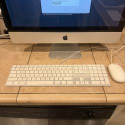 2013 Apple iMac & Keyboard,Mouse 