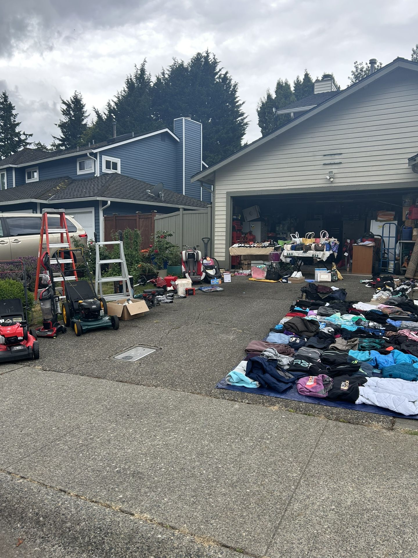 Yard Sale !!!