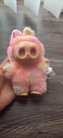 Big Into Energy Look Alike 