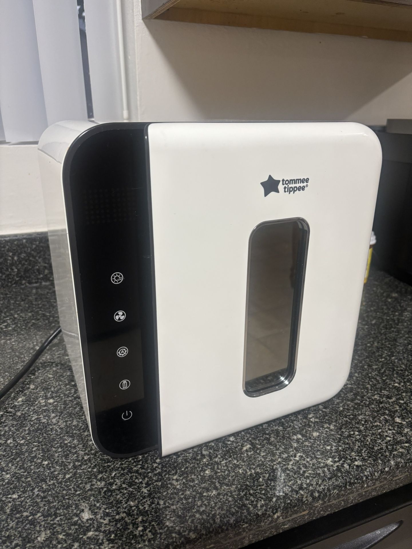 Tomee Tippee UV sterilizer