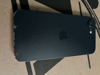 iPhone 16e