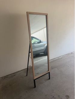 Large Mirror asking for $60 pick up only Elizabeth NJ