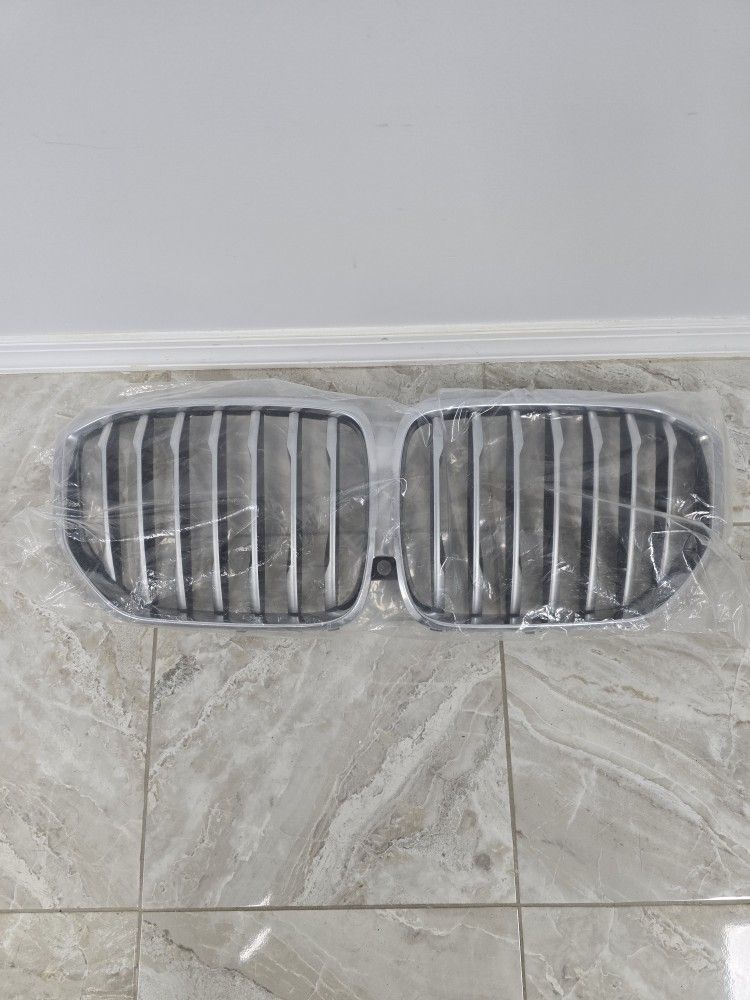 2019-2023 BMW X5 G05 OEM GRILLE