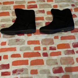 Women’s Boots Size 8 Used Like New