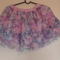 Brand new girls skirt size 10-12 