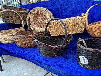 Good condition organizing baskets, each $5
