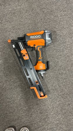 RIDGID Pneumatic 21-Degree 3-1/2 in. Round Head Framing Nailer