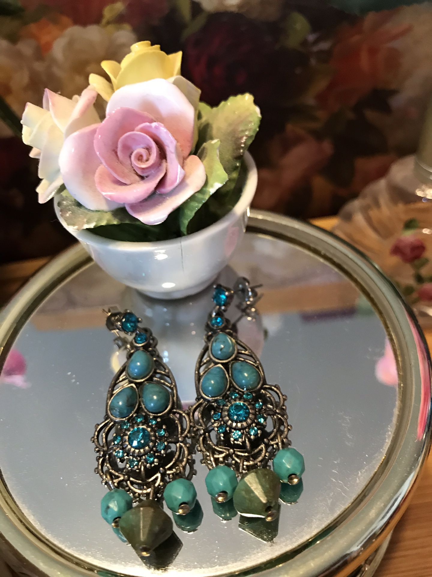 Beautiful! Rich Blue Turquoise Stone Vintage Victorian Earrings