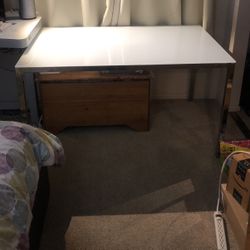 Table, chrome plated/high gloss white, 53 1/8x33 1/2 "