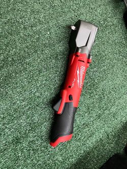 Milwaukee FUEL Cordless Right Angle Impact Wrench