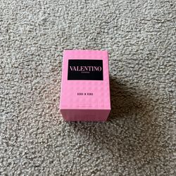 Valentino Donna Born In Roma