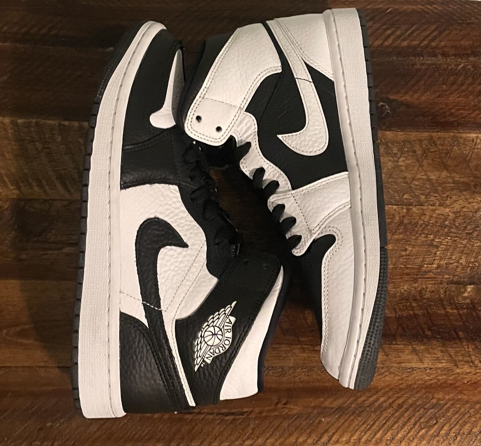  VNDS Jordan 1 Mid “Switch” Size 9w 7.5m - I Want To Trade