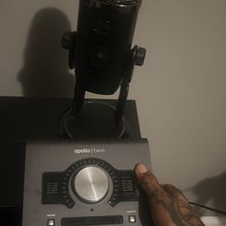 Blue Yeti ‘Blackout’ Edition Microphone