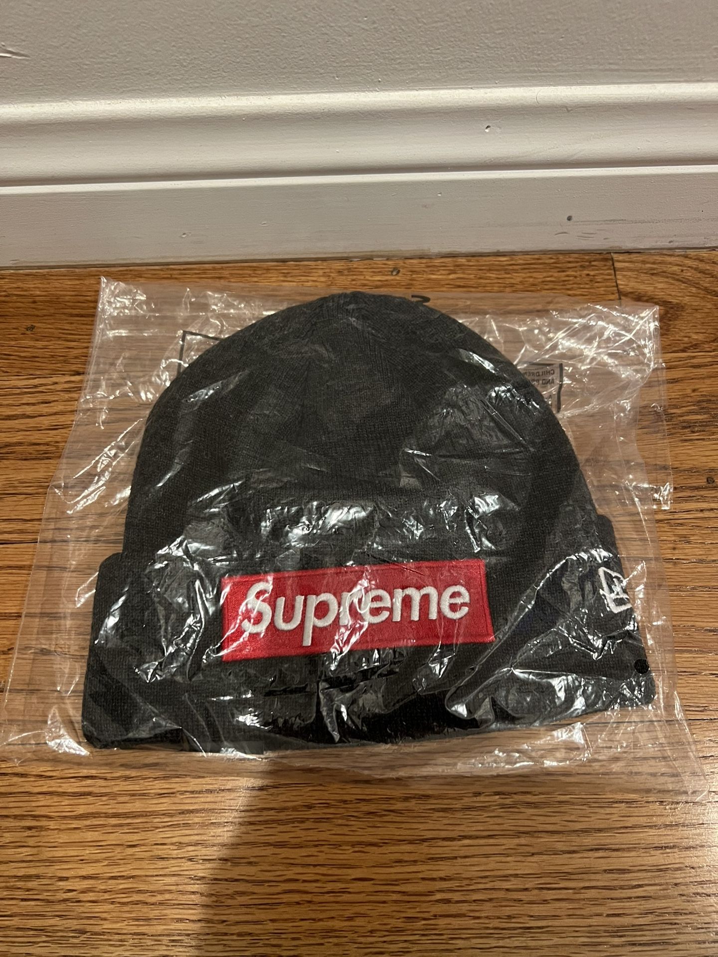 Supreme Box Logo Bogo New Era World Famous Beanie Charcoal FW21 Brand New