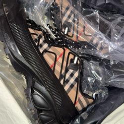 Burberry Shoes