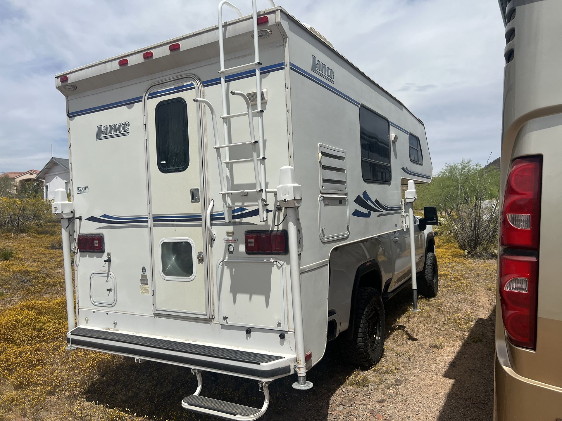 Lance Cabover Camper for Sale in Phoenix, AZ OfferUp