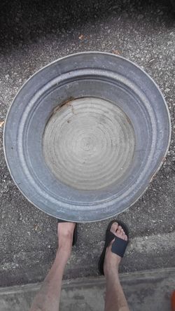 Vintage Large Galvanized Metal Wash Tub