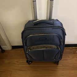 Samsonite Carry On Wheeler Bag / Suitcase