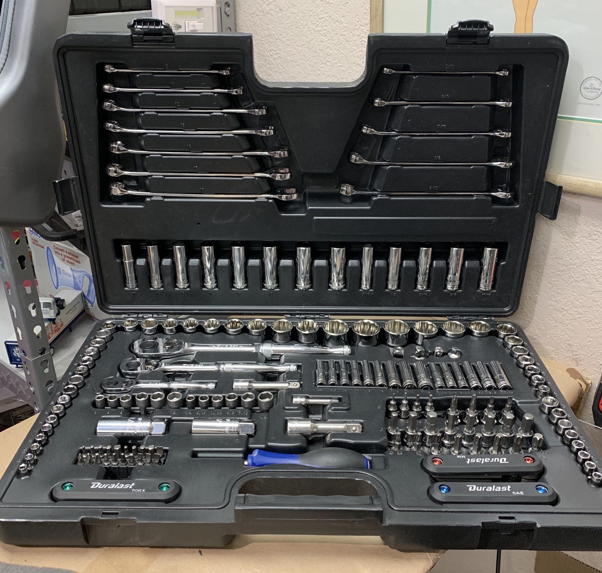 NEW-DURALAST 182pc mechanics tool set -NEW