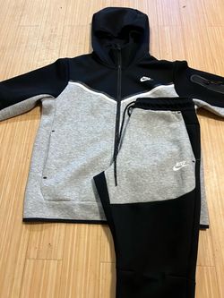 Nike tech