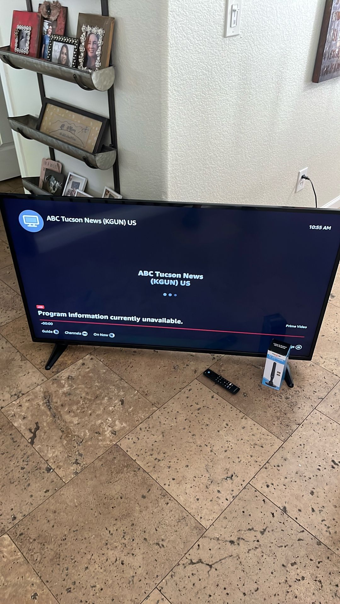 50” Insignia TV With antenna 