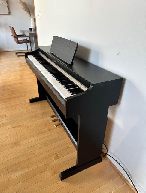 Yamaha-Arius-YDP-164-Digital-Piano