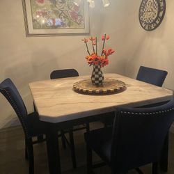 Dining Table And 4 Chairs 