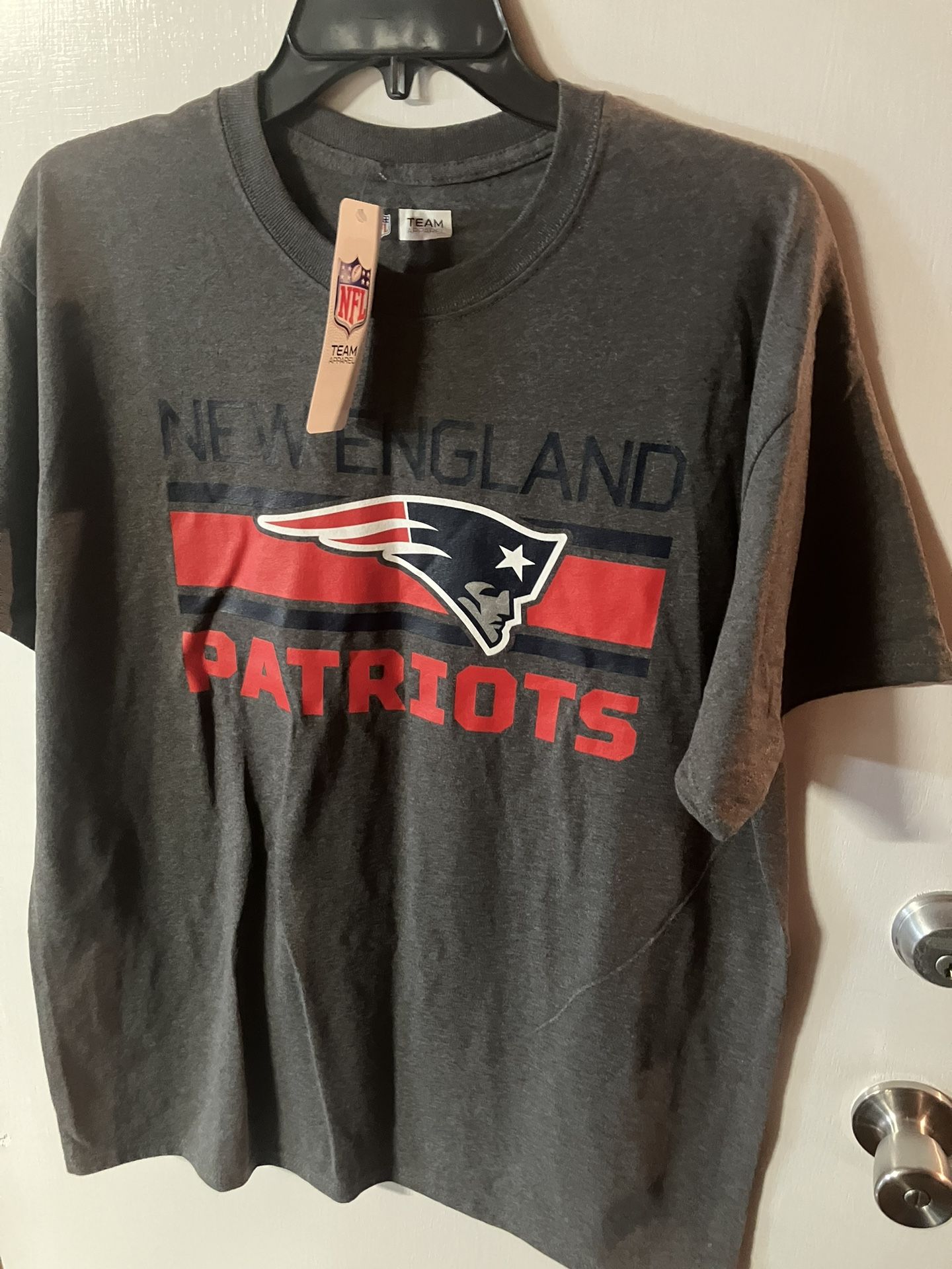 New England Patriots Tshirt Size Large NWT