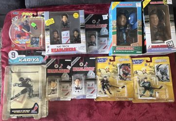 Lot Of Vintage Toy Action Figures Hockey players 