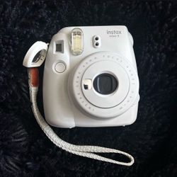 Fujifilm Instax Mini 9 Instant Camera - Great Condition (Tested & Working)