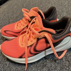 Lululemon Women's Beyondfeel Running Shoe Size 7 Like New