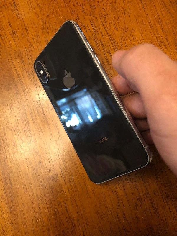 iPhone X 64Gb Unlocked Good Condition like new