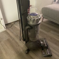 Dyson vacuum 