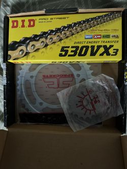 D.I.D. Chain and Sprocket Set