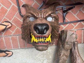 9.6 ft Animated / Animatronic Werewolf from Home Depot