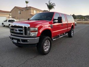 Photo 2008 Lifted Beautiful F-350 Turbo diesel in excellent condition 183k miles
