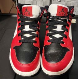 Jordan 1's Mid 