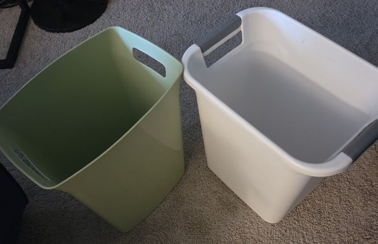 Trash Cans (2)