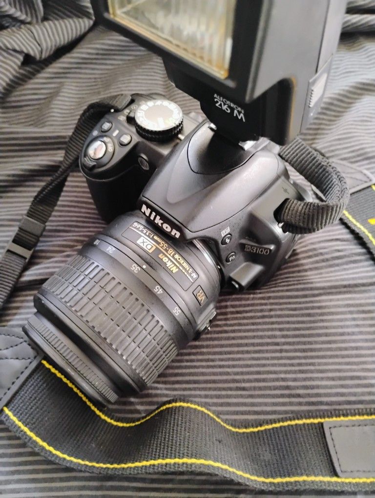 Nikon D3100