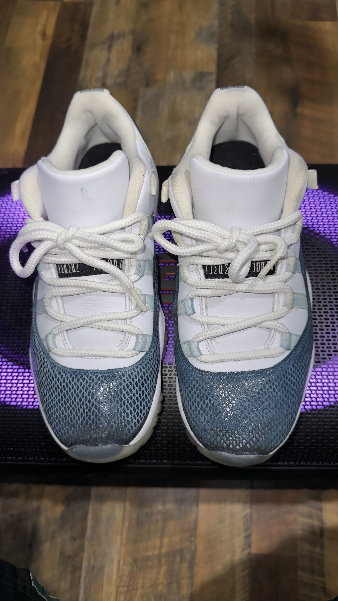 Jordan 11 Low Snakeskin
