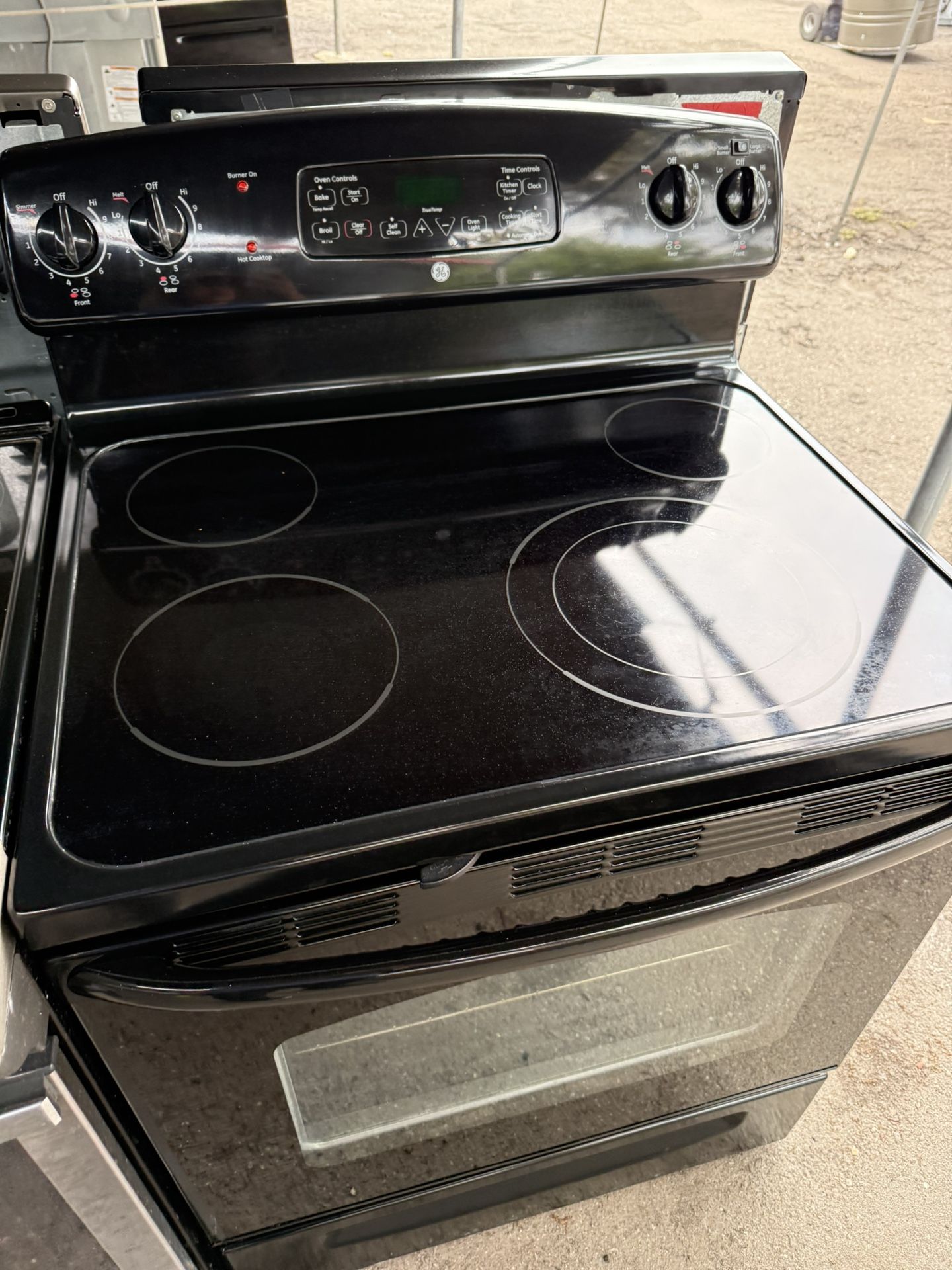 GE Black Glasstop Stove