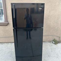30x32x66 Whirlpool Fridge Black 19cuft 3 Months Warranty