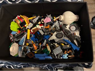 LEGO and MEGA brick bundle