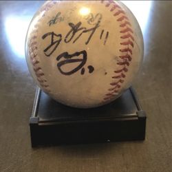 Manny Machado Signed baseball