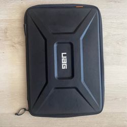 UAG Tablet/Laptop Sleeve Fits Up To 13”