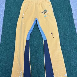 GALLERY DEPT GD PAINTED FLARE SWEATPANT GOLD SIZE SMALL