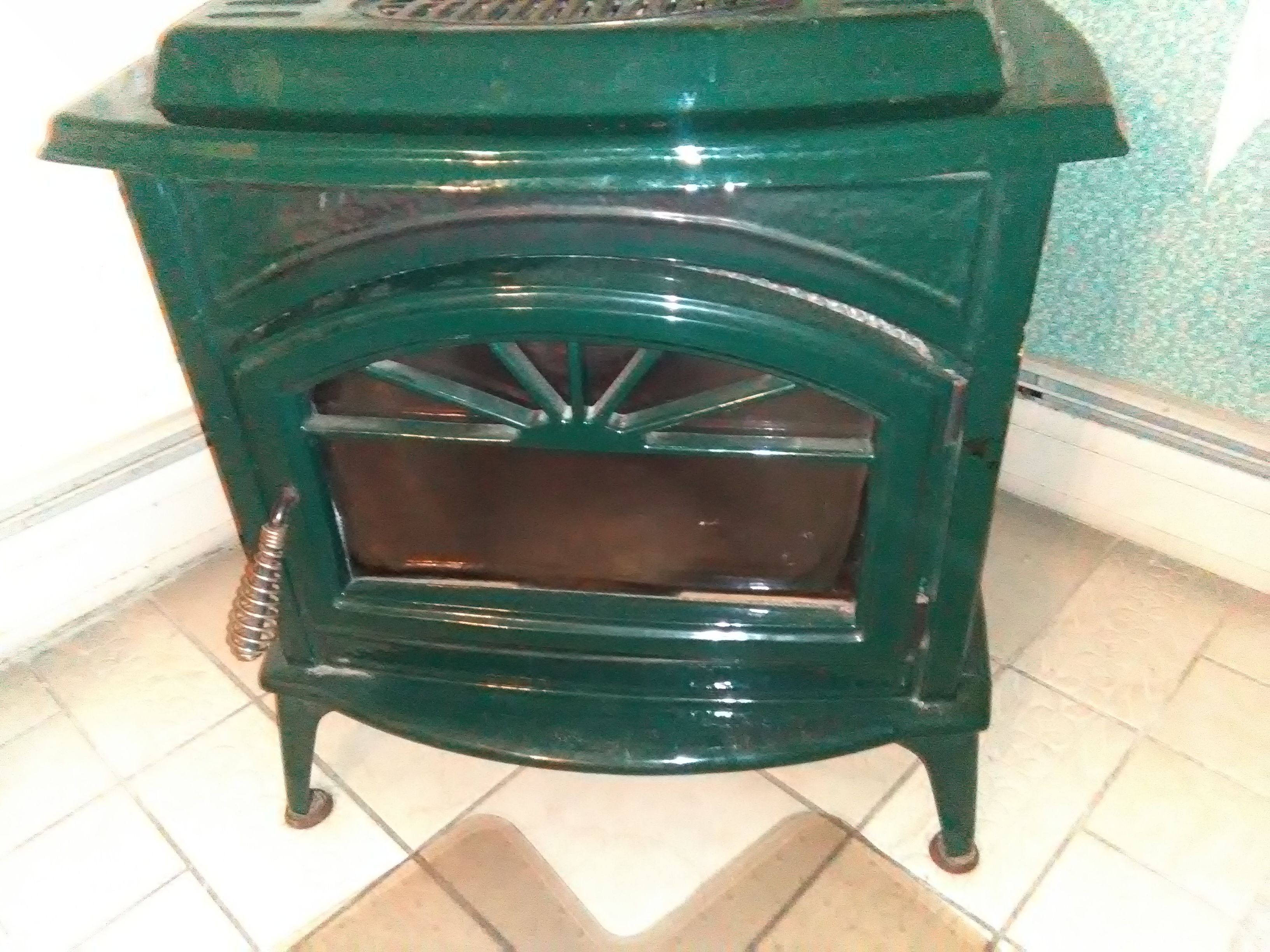 Traditions Porcelain Pellet Stove