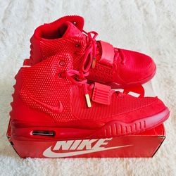 Yeezy Red Octobers size 10