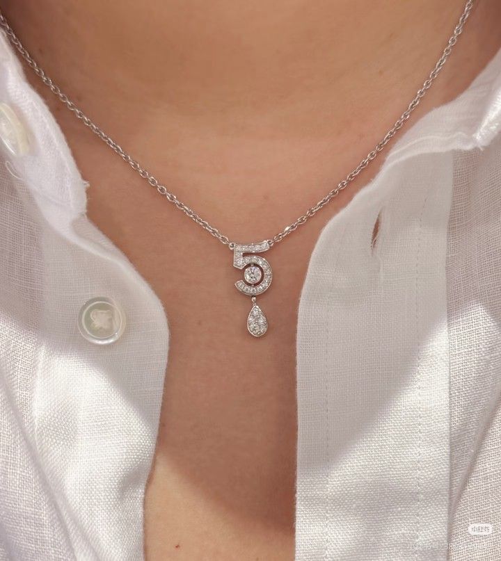 silver Necklace With Simulated Diamond Gift For Weddings 