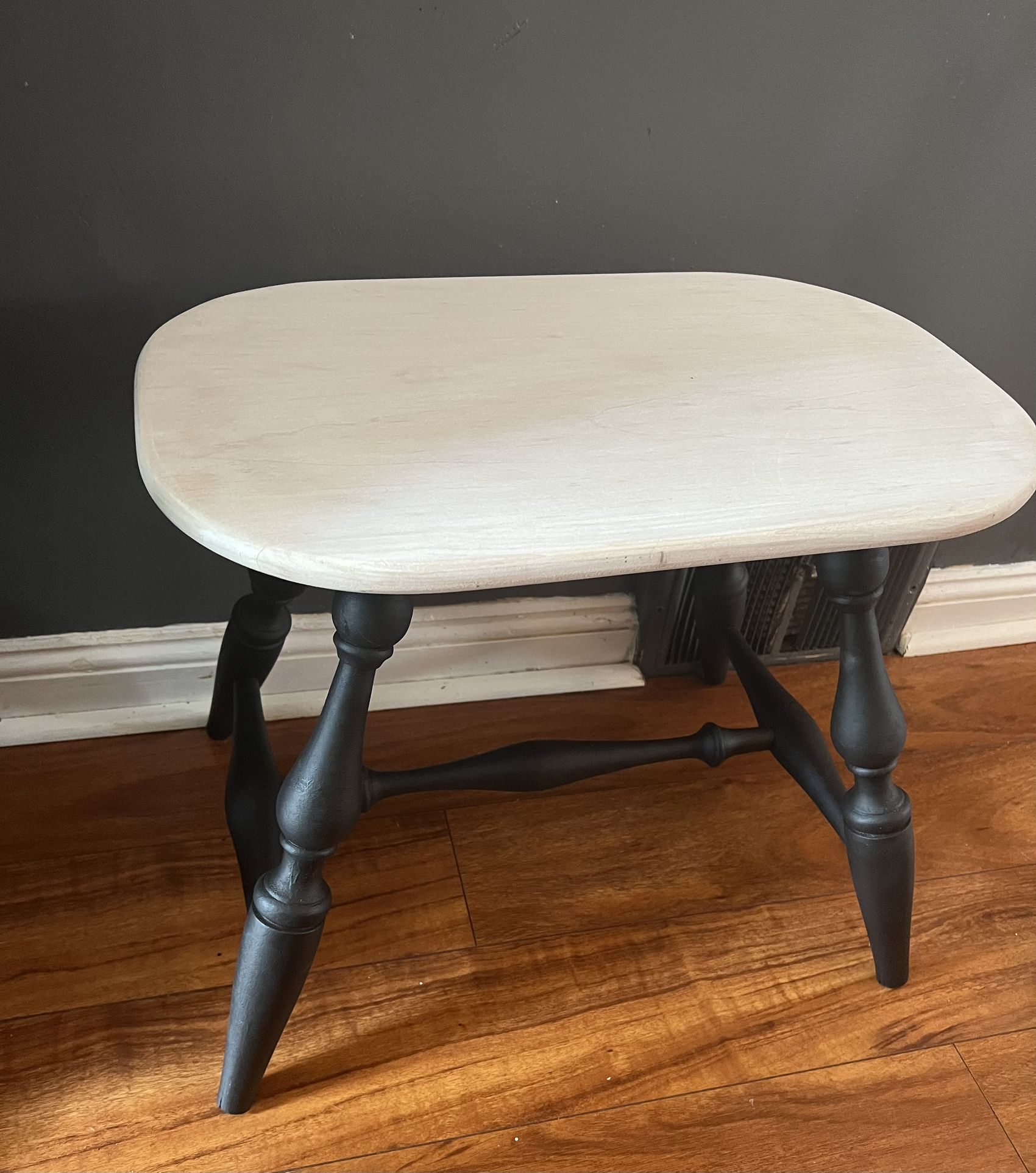 Smaller bench / stool/ smaller side table